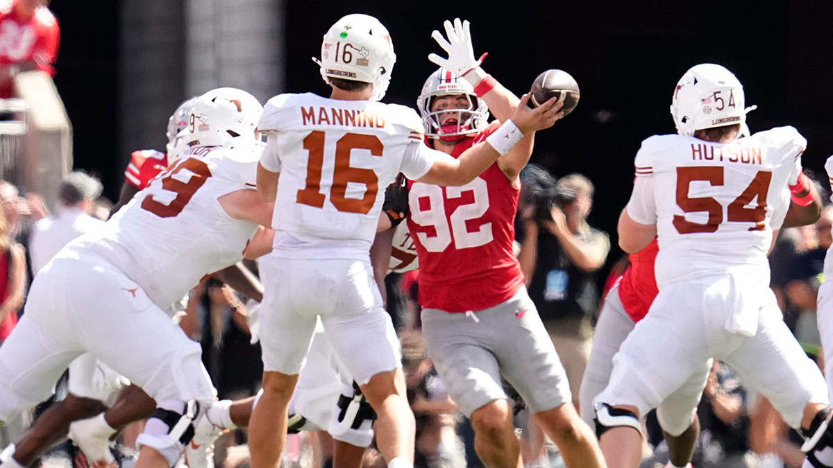Ohio State’s Ryan Day Drops Unexpected Hint About Arch Manning’s Future—What It Means for College Football
