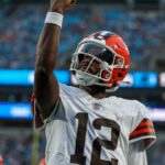 Why Kevin Stefanski Is Holding Back on the Quarterback Race After Shedeur Sanders’s Shocking Debut