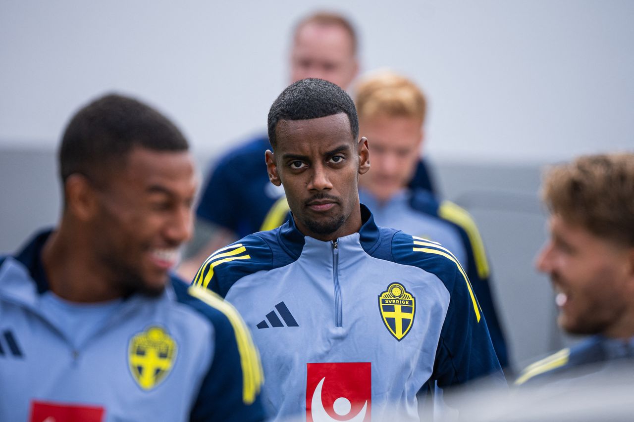 Alexander Isak's Agent Drops Cryptic Warning Amid Explosive Newcastle United Executive Feud
