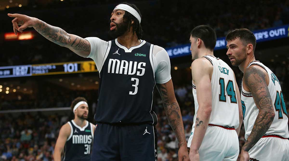 Anthony Davis Drops Unexpected Bombshell in Response to LeBron James’ Hall of Fame Tribute—Fans Are Shocked!