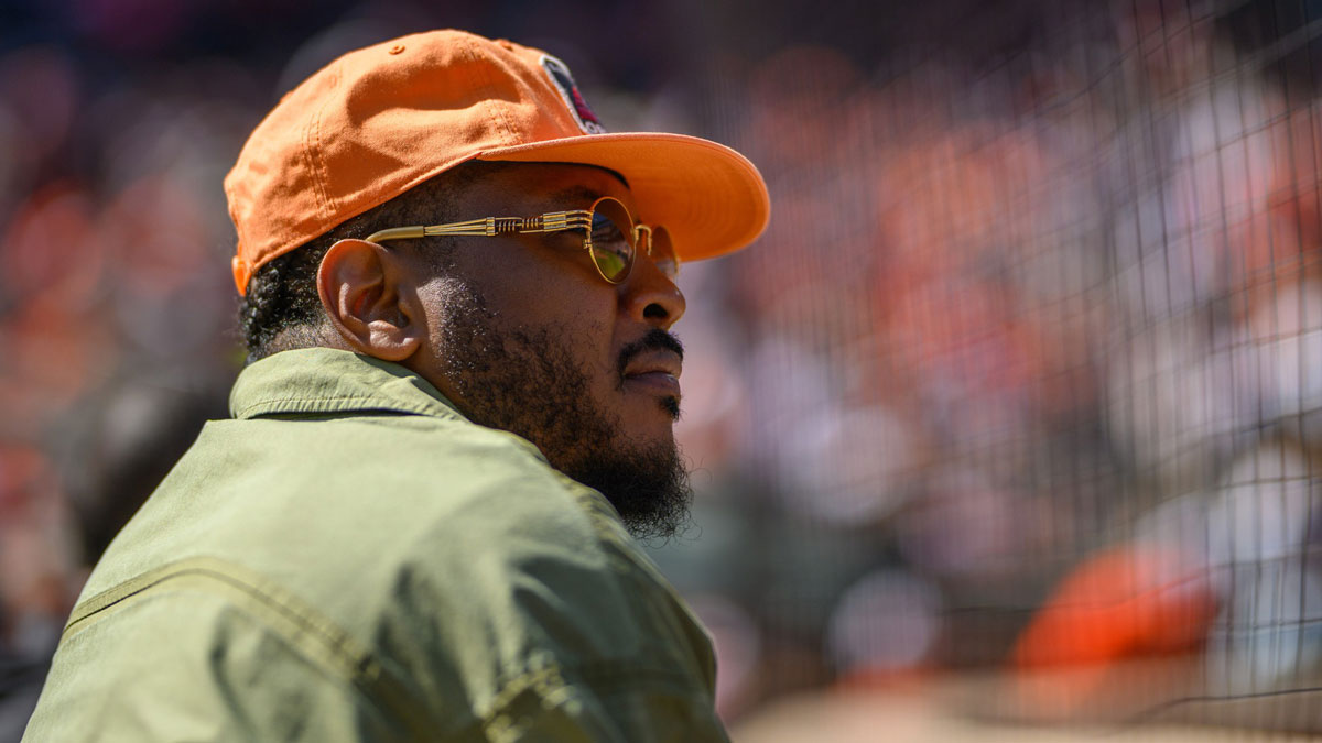 Carmelo Anthony Reveals Emotional Secret About Late Father in Powerful Hall of Fame Speech
