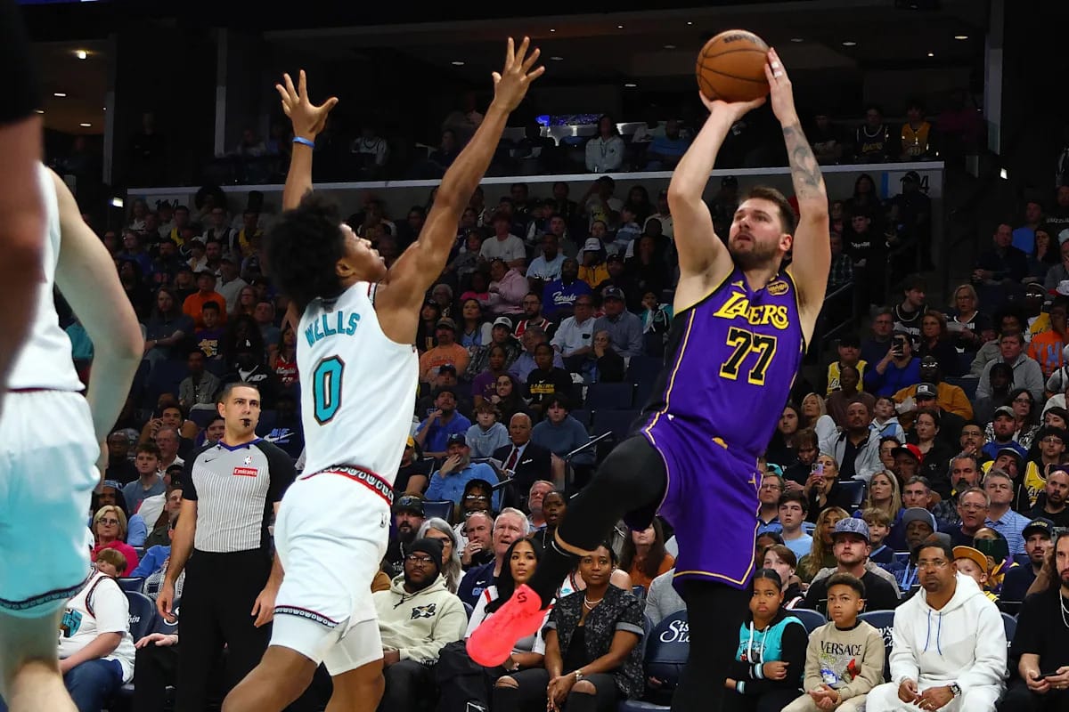 "From Meltdown to Magic: LeBron and Luka Capture a Moment of Redemption in Lakers' Stunning Victory"