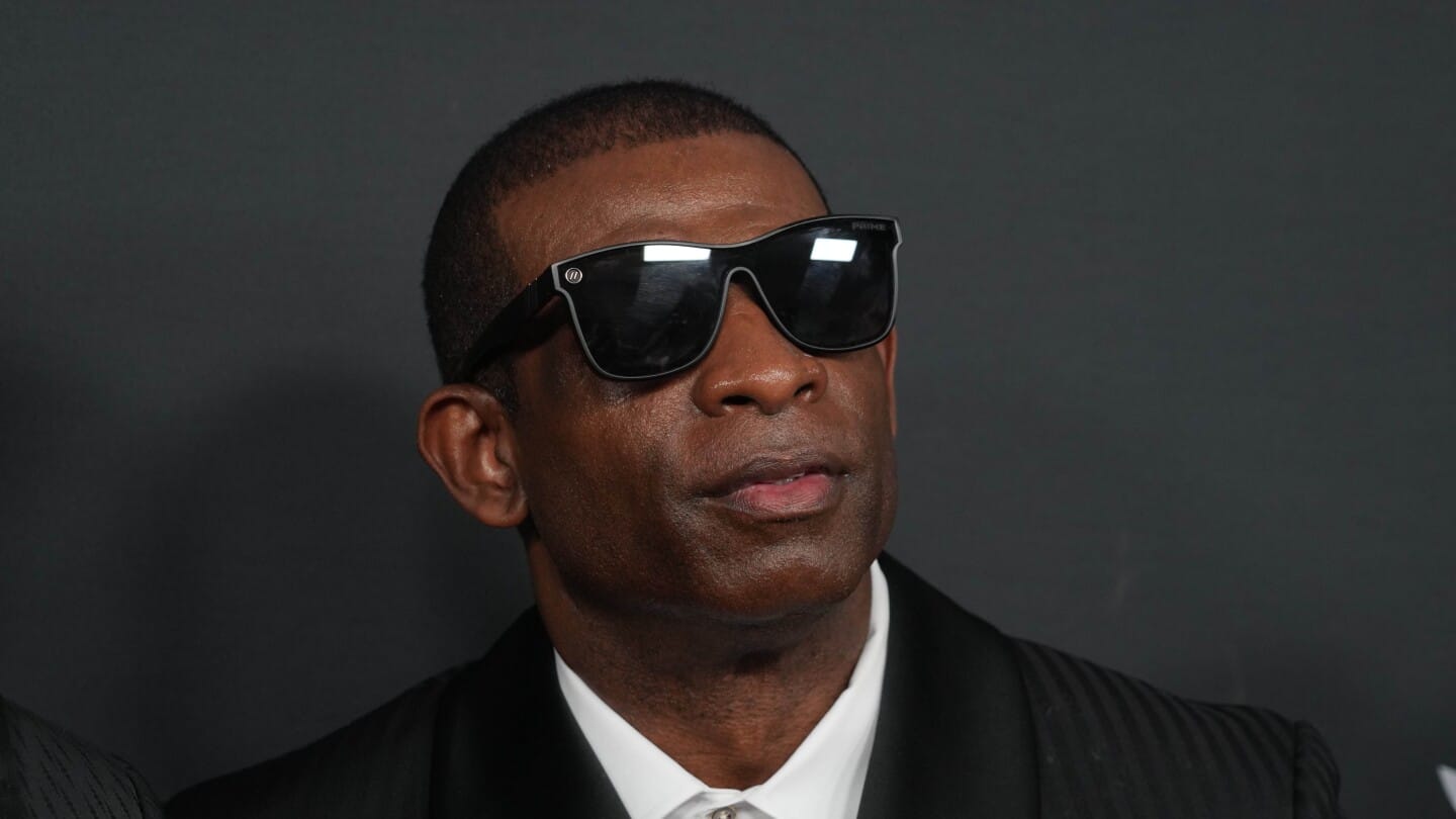 "Game Changer: Deion Sanders' Bold Vision for College Football Scrimmages Sparks Controversial Debate Among Coaches"