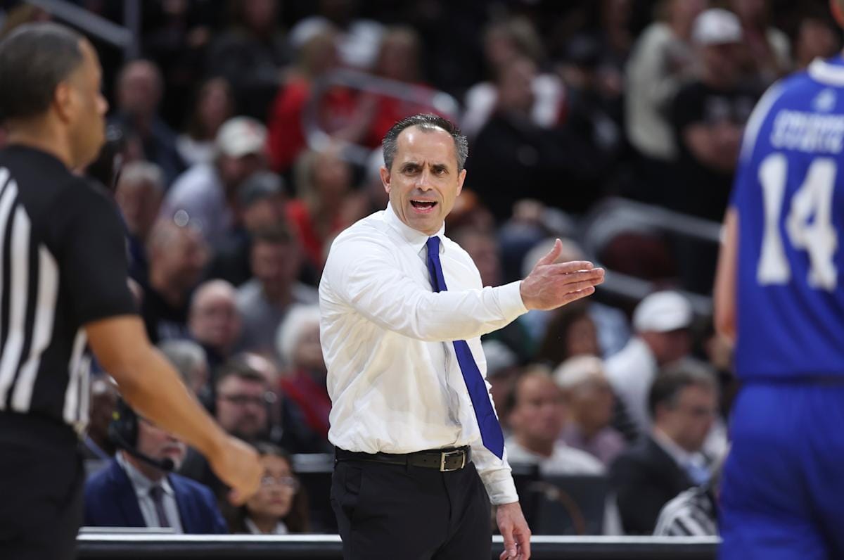 "Iowa's Bold Move: Can McCollum Repeat His Winning Magic After a Stunning Season at Drake?"