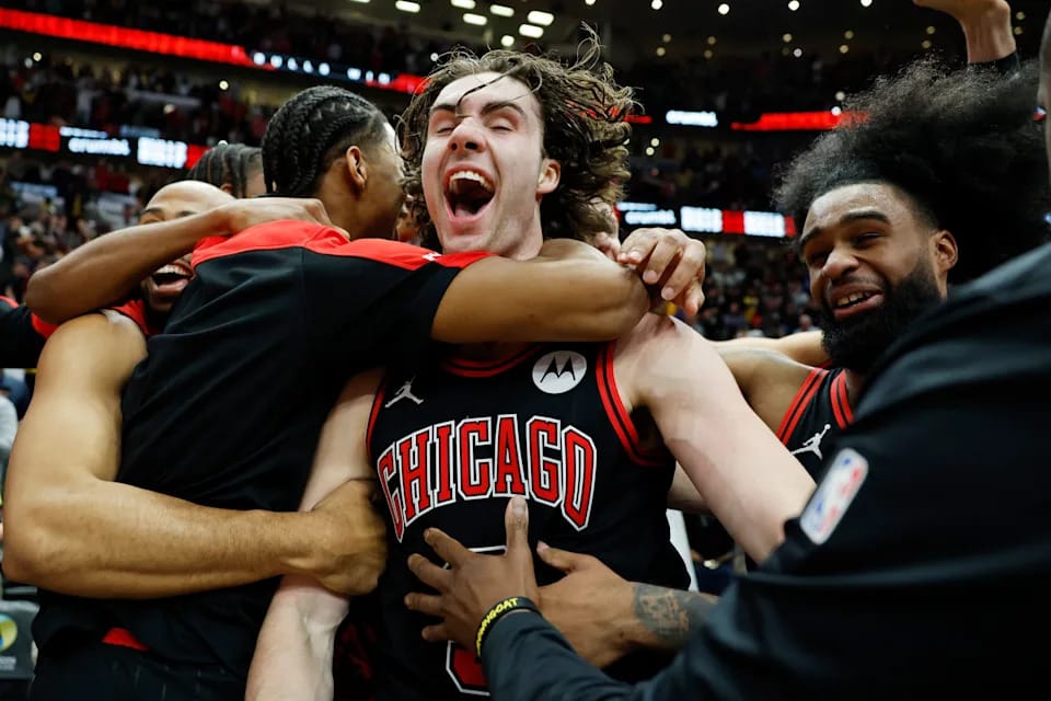 "LeBron's Unthinkable Mistake Fuels Shocking Bulls Comeback: How One Turnover Changed Everything"