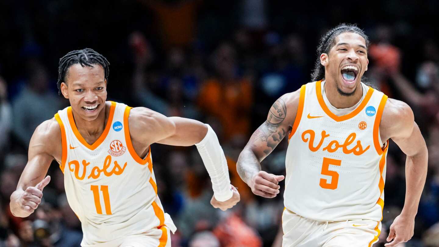 "March Madness Showdown: Will Tennessee's Grit Outlast Houston's Power in an Epic Elite 8 Clash?"