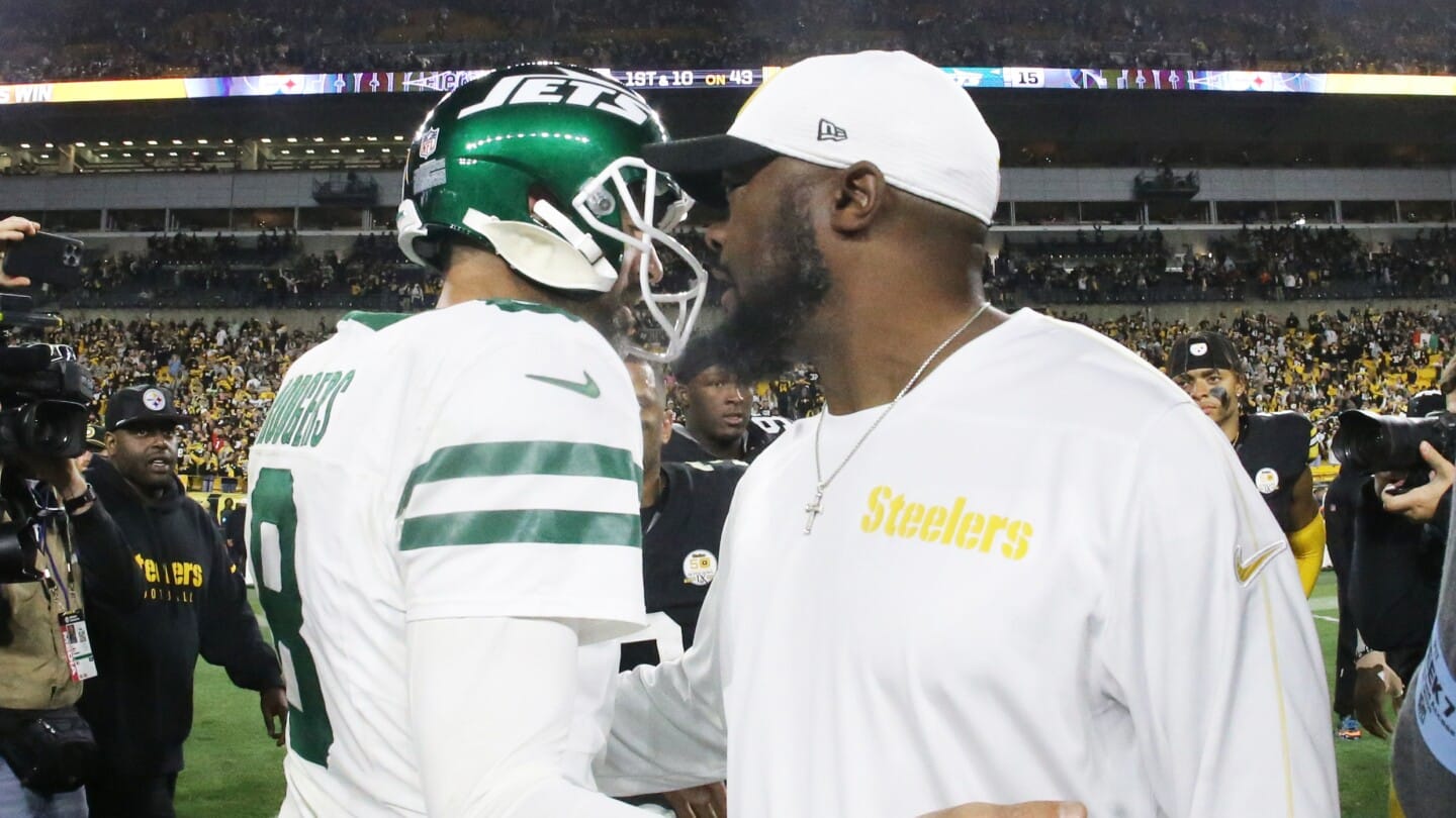 "Mike Tomlin Hints at Game-Changing Deal: Is Aaron Rodgers Eyeing Steel City?"