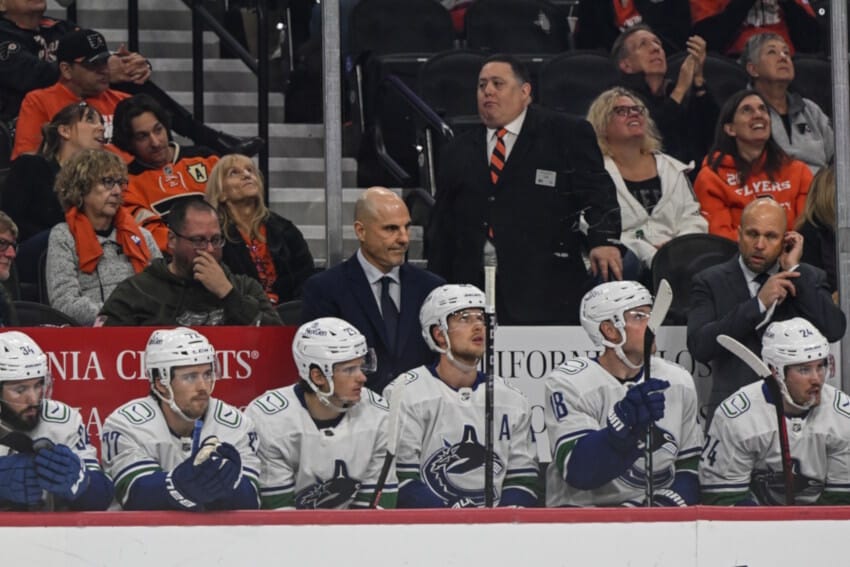 "Unveiling the Next Coach: Could a Surprising Former NHL Star Be the Philadelphia Flyers' Secret Weapon?"