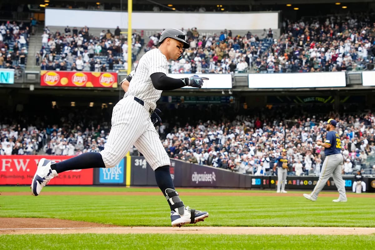 "Yankees Unleash Homers in Thunderous 12-3 Blowout: What’s Igniting Their Batting Fury?"