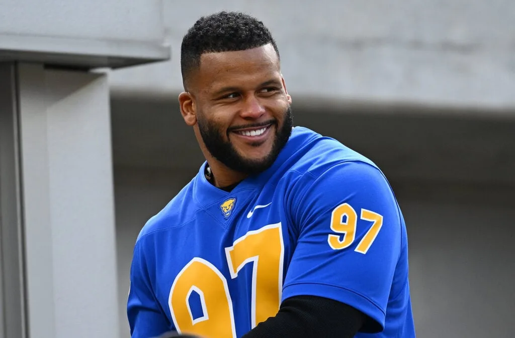 "Aaron Donald Shocks Fans with Explosive Power in Viral Workout Video"