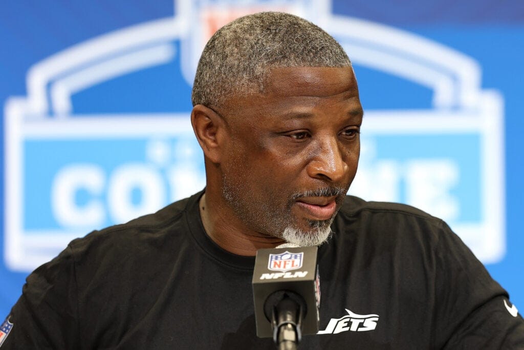 "Aaron Glenn Unveils the Secret Strategy Behind Jets' Quiet Yet Bold Moves"