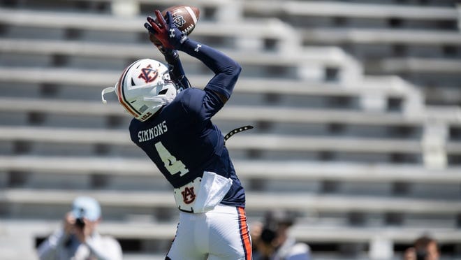 "Auburn's Surprising Move: Three-Star OL Wilson Zierer Set to Make a Game-Changing Decision!"