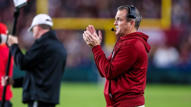 Beamer Drops Hints on Potential Breakout Stars at Spring Game: Is This South Carolina’s Receiving Core’s Time to Shine?