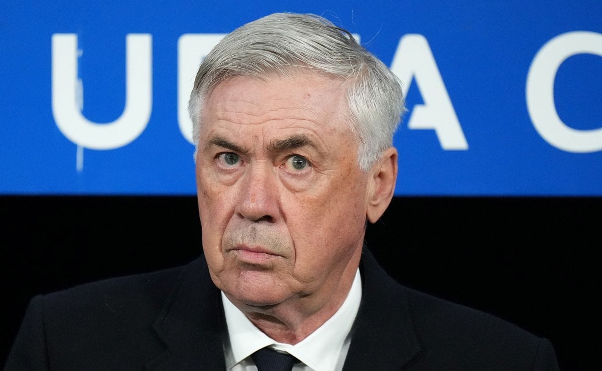 "Behind the Scenes: Has Real Madrid Already Chosen Ancelotti's Secret Successor as Champions League Hopes Hang in the Balance?"