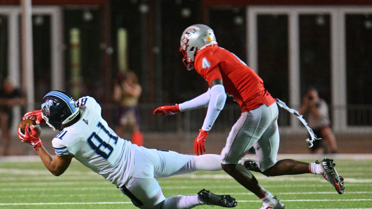 Can Montigo Moss Carve His Own Path? Randy Moss’ Son Aims to Impress at Vikings Rookie Minicamp