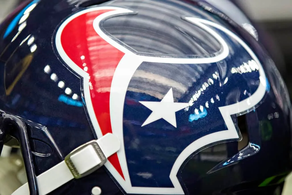 "Could This Promising TE Prospect Be the Missing Piece for the Texans' Playoff Push?"