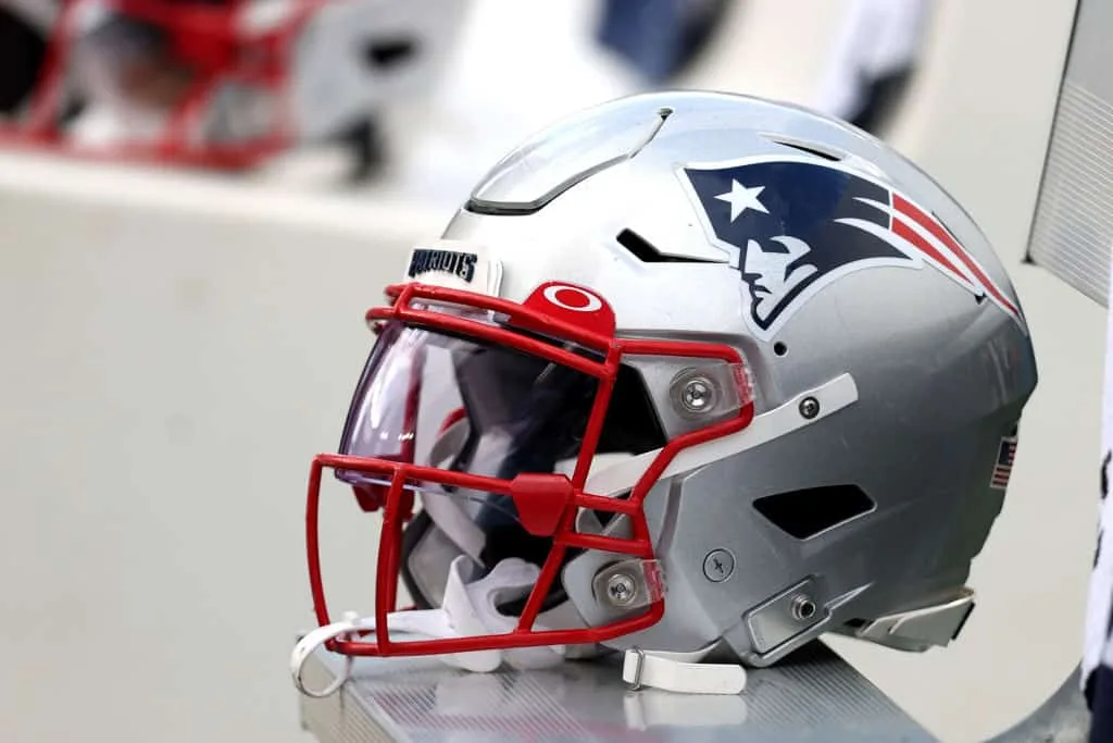 "Could This Top DE Change the Patriots' Defense Forever? Exclusive Pre-Draft Visit Today!"