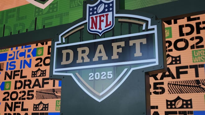 Day 3 Drama: Top NFL Draft Prospects Desperately Seeking Teams