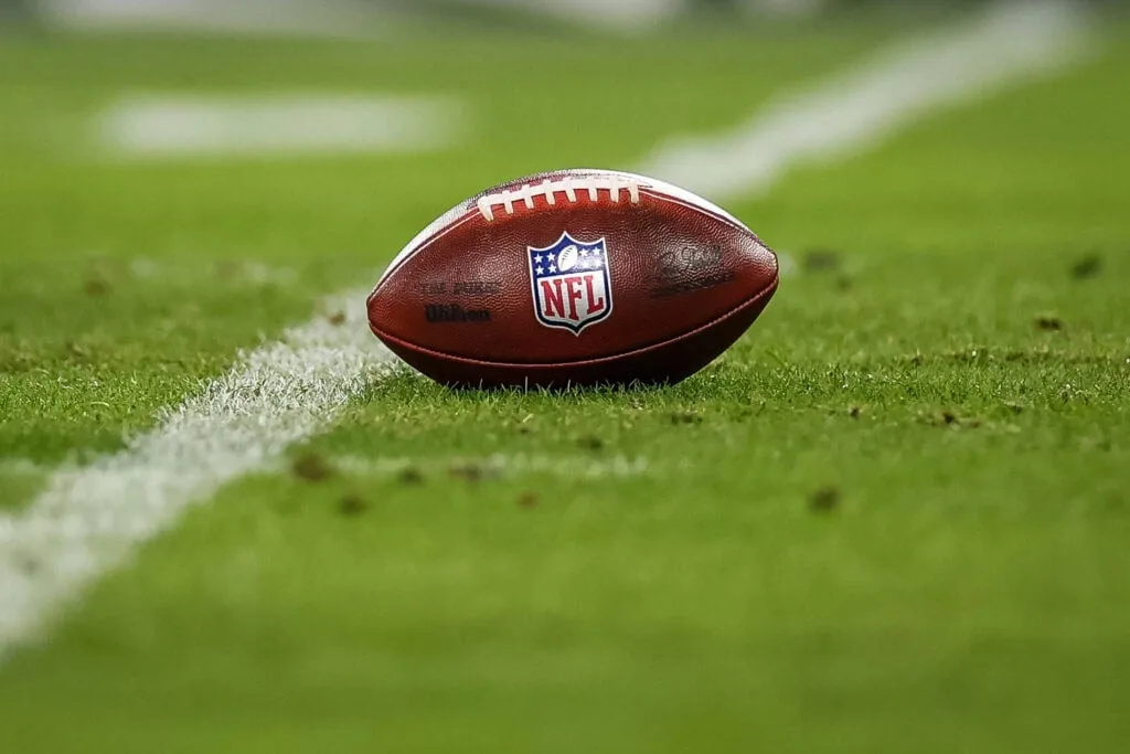"Ex-Steeler Insider Scoop: Bold Draft Strategy Suggested to Shake Up Team Dynamics"