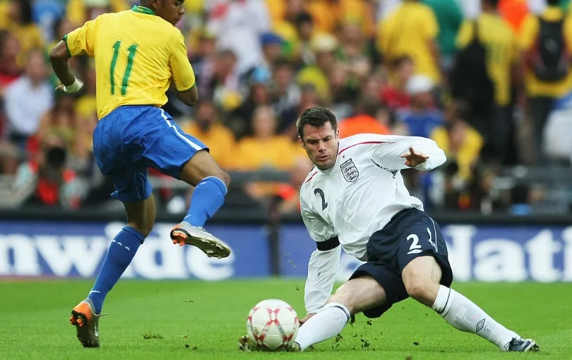 "From Accusations to Understanding: The Day Jamie Carragher Took on Talksport's Adrian Durham in a Radio Showdown"