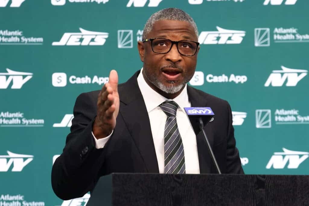 From Sideline to Stardom: Ex-NFL QB Declares Aaron Glenn the Next Legendary Coach