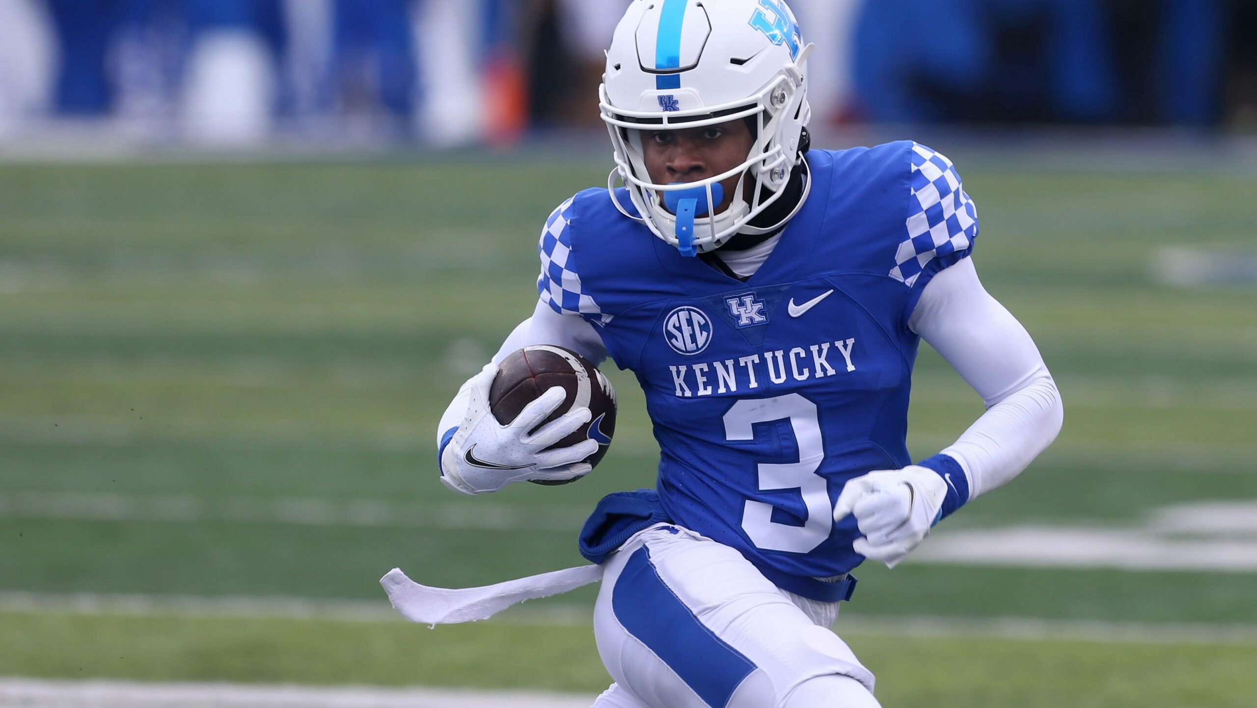 Game-Changing Talent: Wisconsin Football Eyes Elite Transfer Wide Receiver
