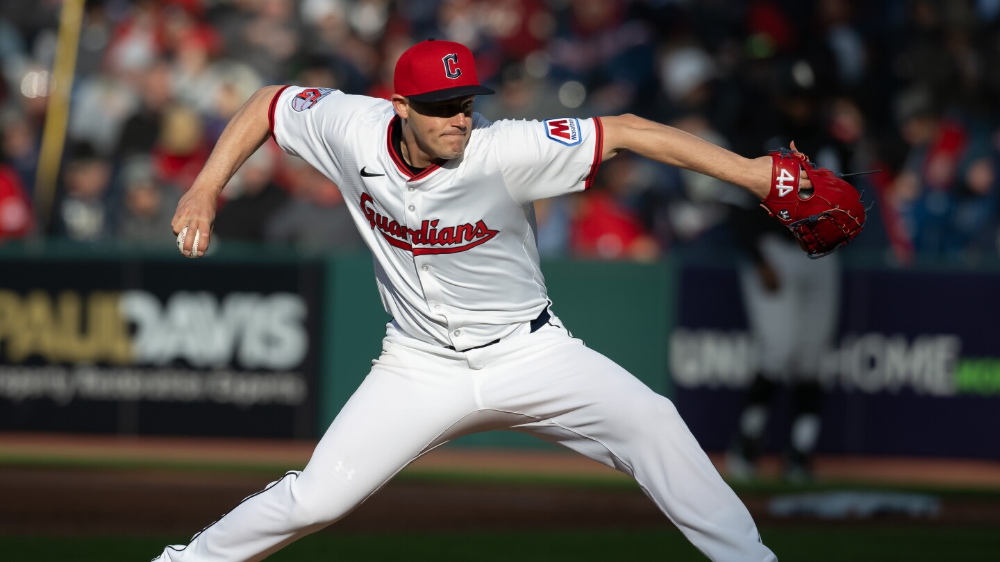 Guardians’ Paul Sewald Faces Uncertain Return After Mysterious Right Shoulder Strain Halts Season Momentum