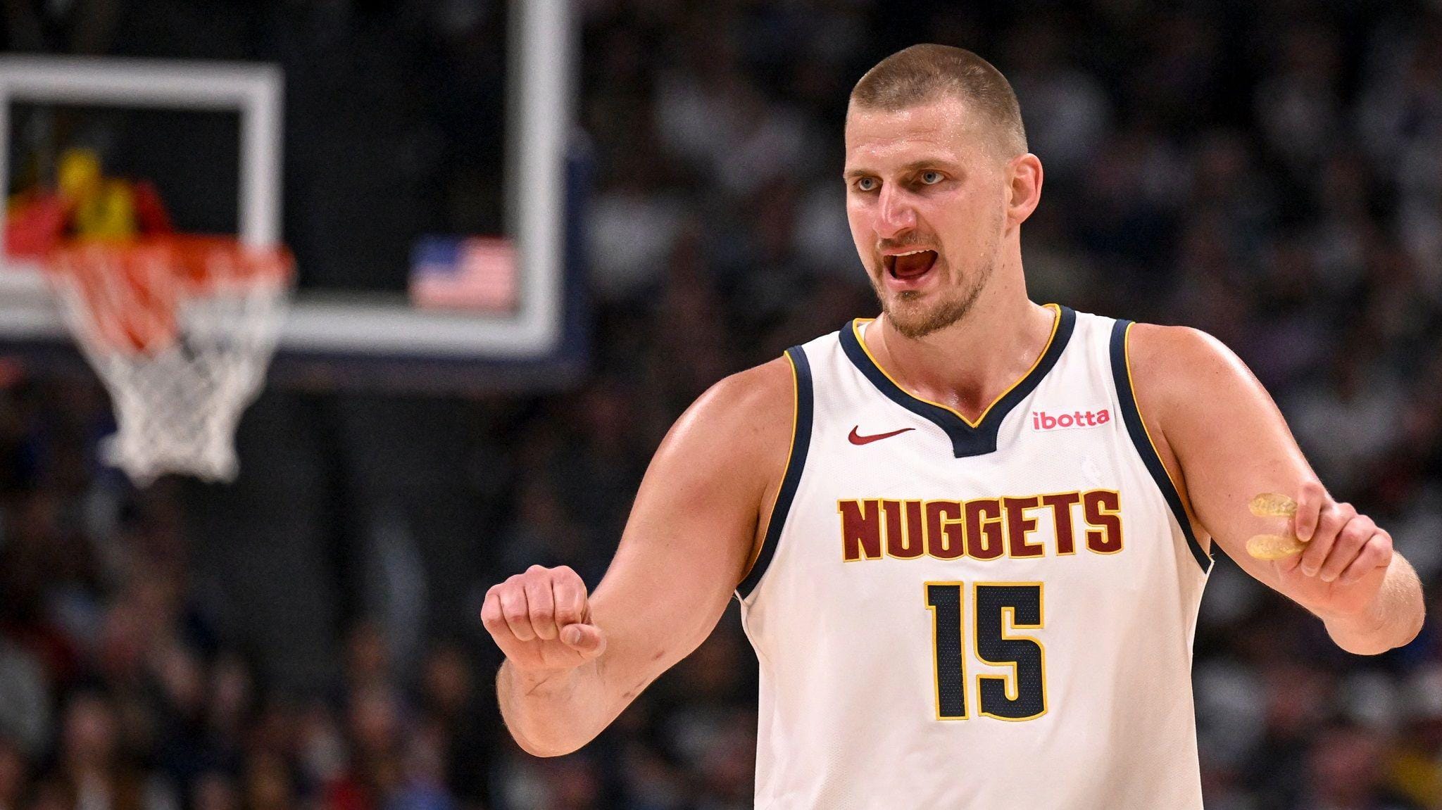 "History Made: Jokic’s Record-Breaking Night Collides with Lakers' Playoff Surge!"
