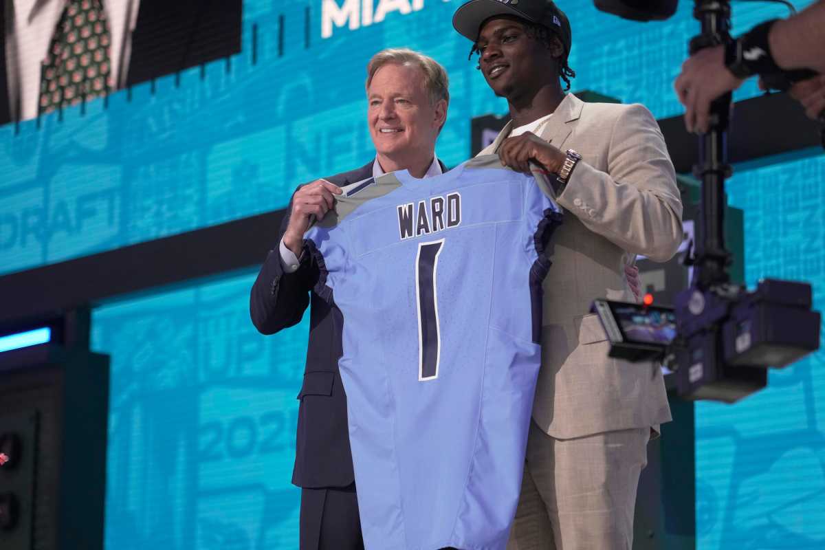 Inside the Fierce Battle: Which Two Quarterbacks Are Poised to Dominate the 2026 NFL Draft?