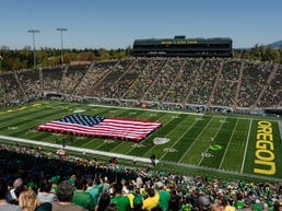 "Is Ify Obidegwu Oregon's Next Defensive Superstar? Chris Hampton Unveils Exciting Potential!"