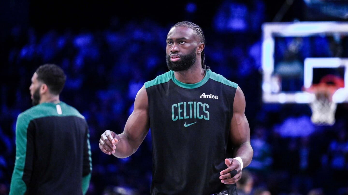 "Jaylen Brown's Injury Dilemma: What His Painkilling Shot Means for the Celtics' Season"