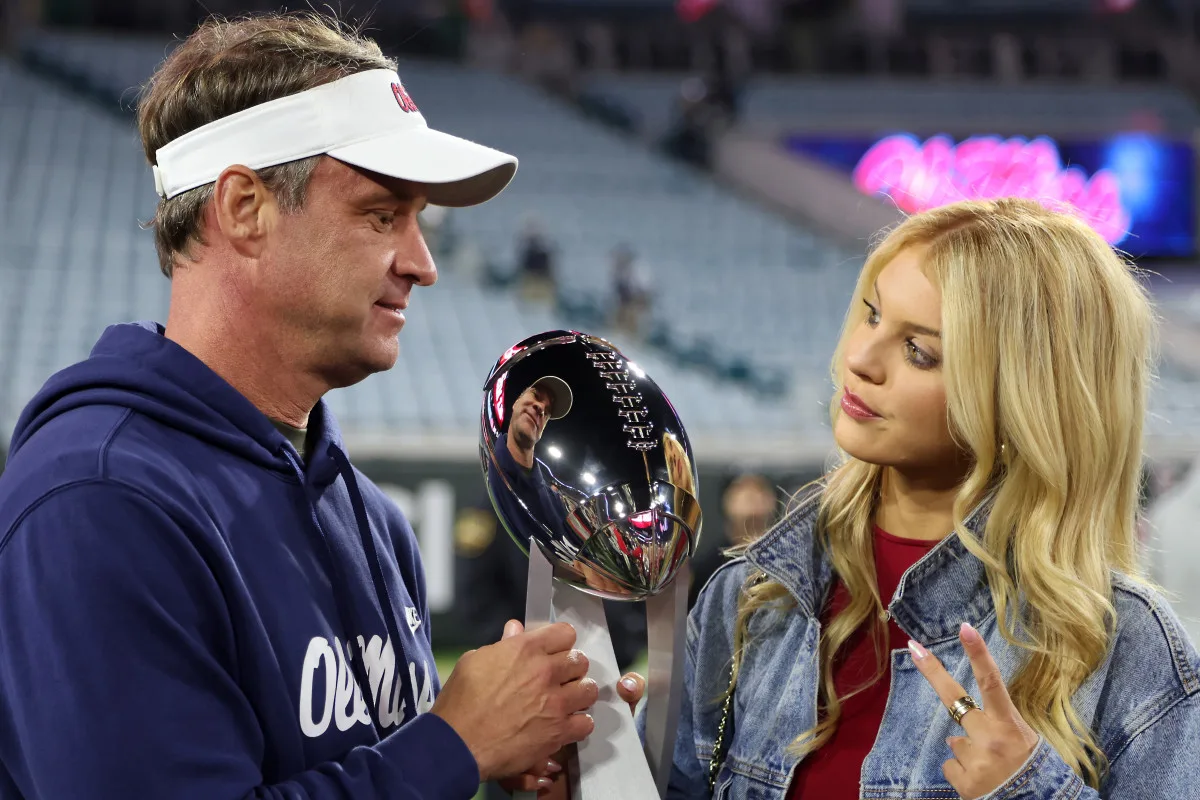 Lane Kiffin&apos;s Daughter Mesmerizes Fans with Jaw-Dropping Modeling Debut
