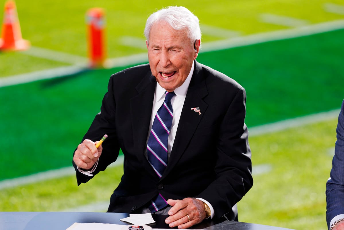 "Lee Corso's Health Concerns Spark Emotional Outpouring Ahead of 2025 Season: What Fans Need to Know"