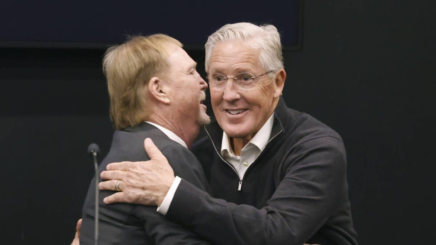 "Mark Davis Reveals the Secrets Behind His Unbeaten Streak: What Makes This Time of Year Extra Special?"