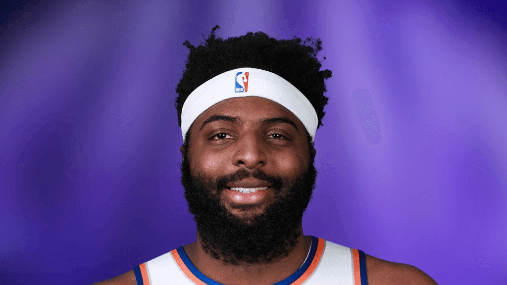 "Mitchell Robinson Warns of &apos;Dirty Tactics&apos; in Pistons Showdown"