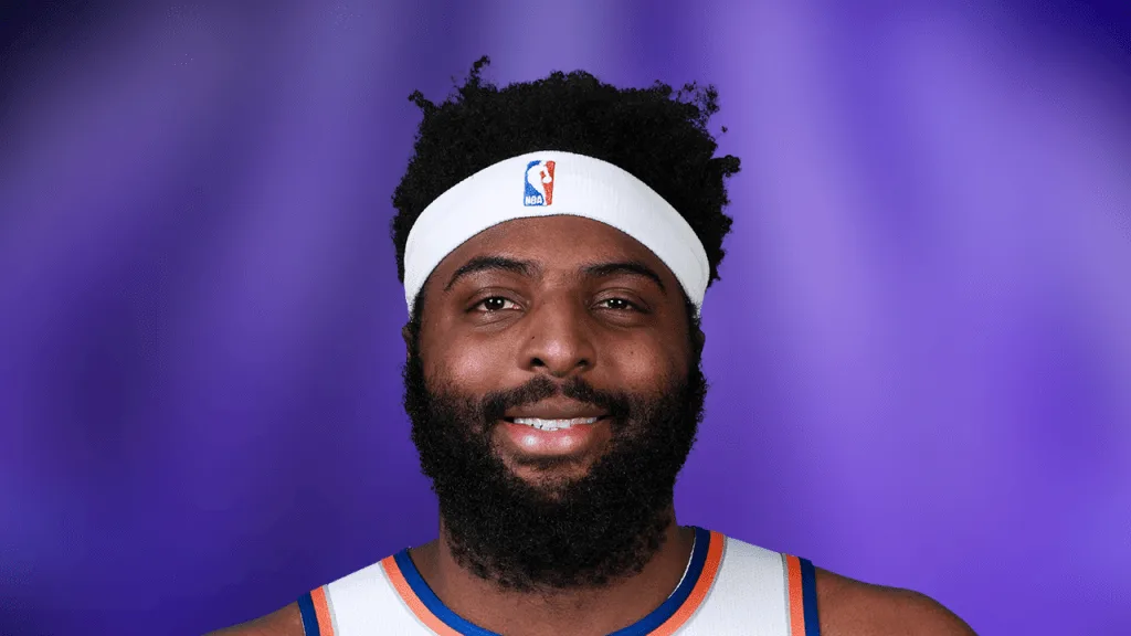 "Mitchell Robinson Warns of &apos;Dirty Tactics&apos; in Pistons Showdown"