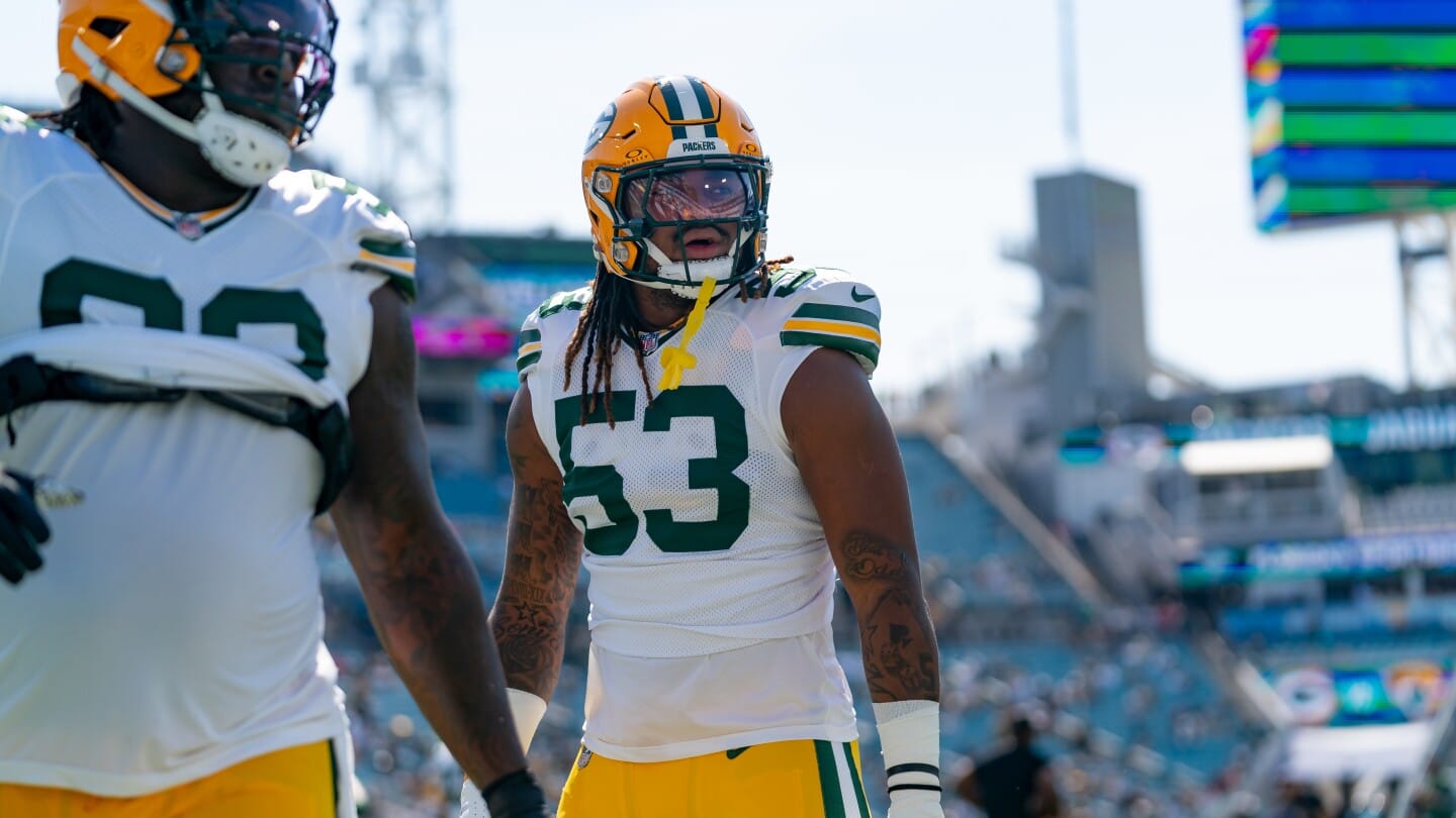 "Packers Keep Fans Guessing: DL Arron Mosby’s Surprise Re-signing Sparks Speculation on Team Strategy!"