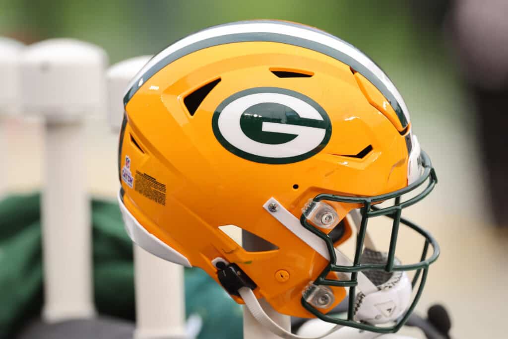 Packers Make Surprising Move Signing Veteran LB – Could This Change Their Season?