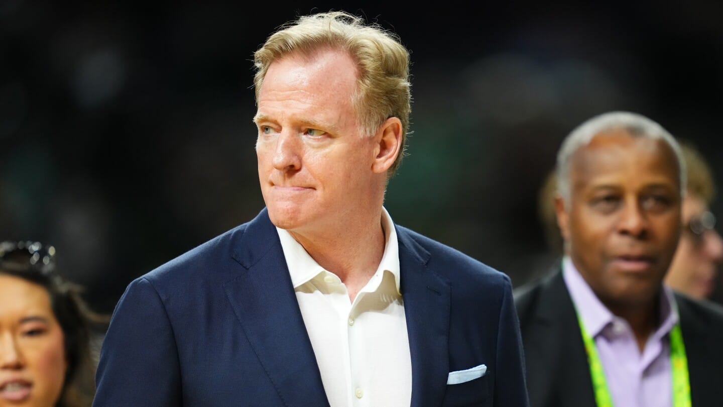 "Revolutionizing the Game: Commissioner Proposes Bold New Playoff Seeding to Electrify Late-Season Battles!"