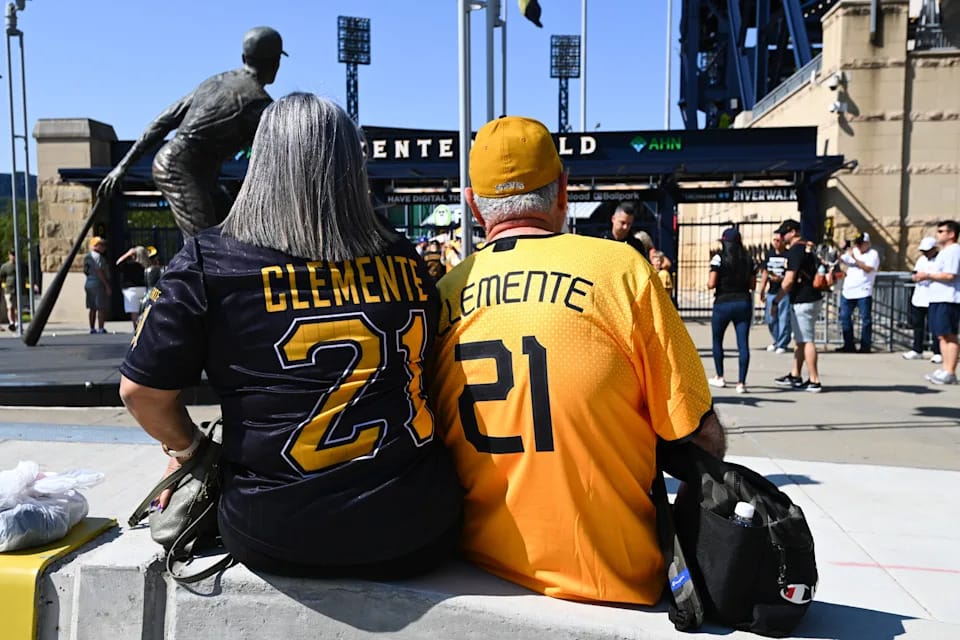 "Roberto Clemente's Legacy Returns: Pirates Promise to Reinstate Iconic Sign Amid Controversy!"