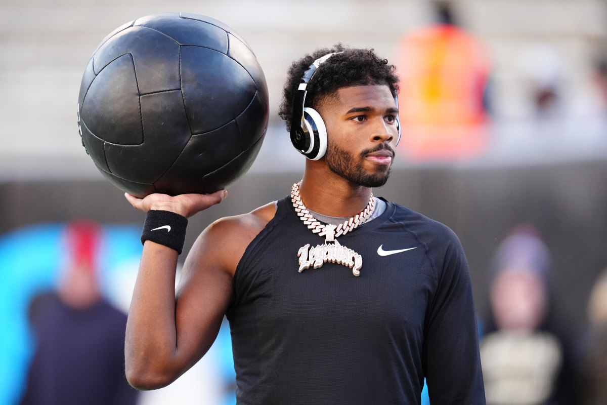 "Shedeur Sanders: From Fumbling Interviews to Fielding NFL Dreams?"