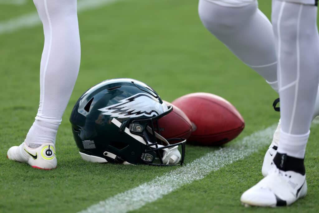 "Shock Move: Eagles Snag Veteran WR in Bold Bid to Boost Offense!"