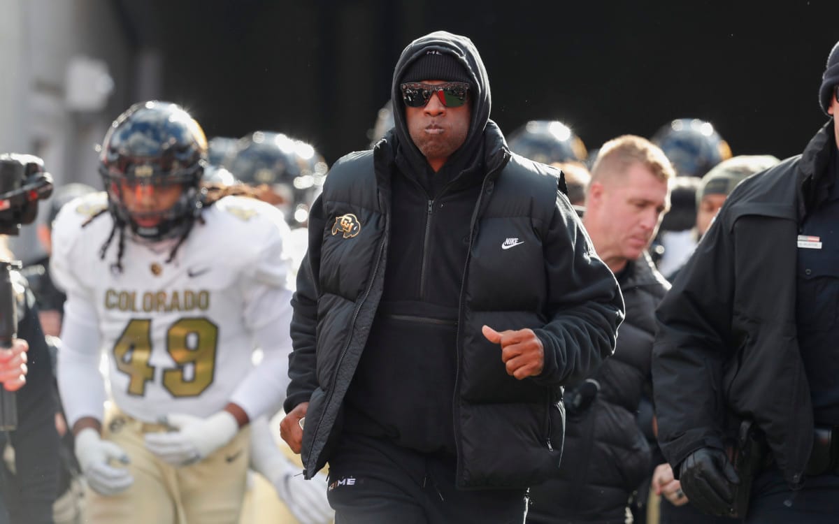 "Shock Waves in College Football: Deion Sanders Secures Game-Changer Transfer That Could Redefine Colorado's Season!"