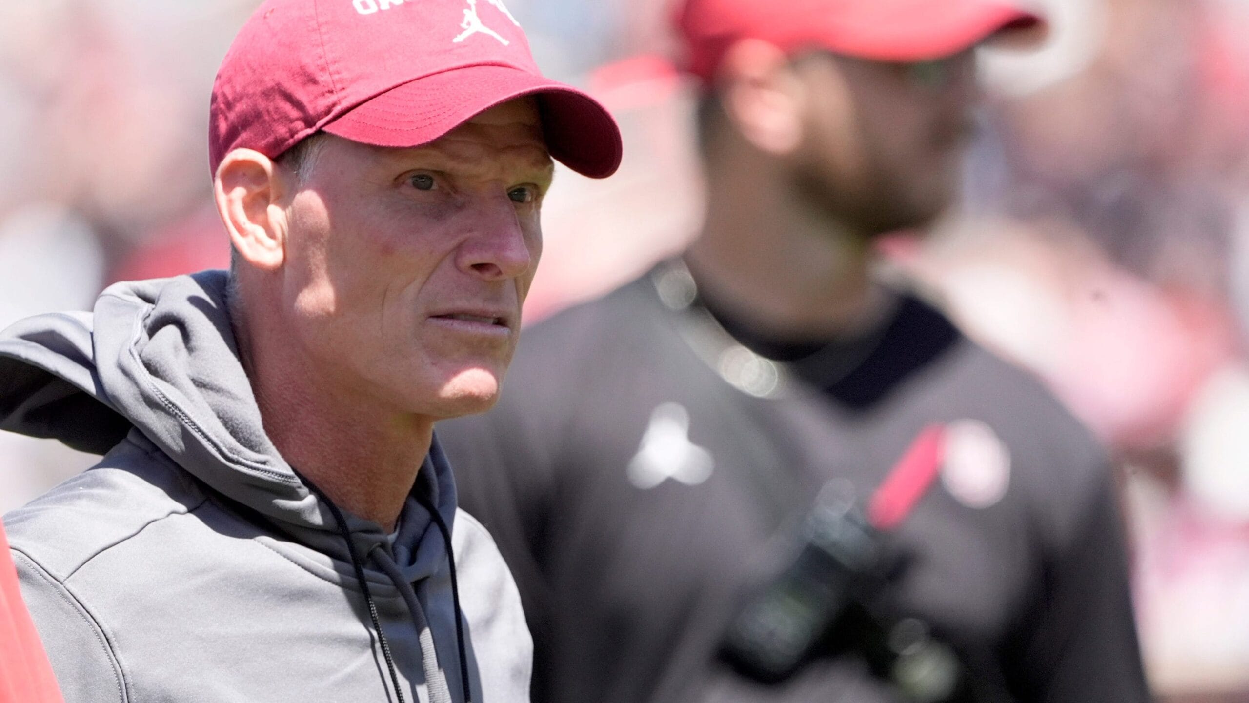 "Shocking Moves by Oklahoma in Transfer Portal Leave Fans and Critics Awestruck"
