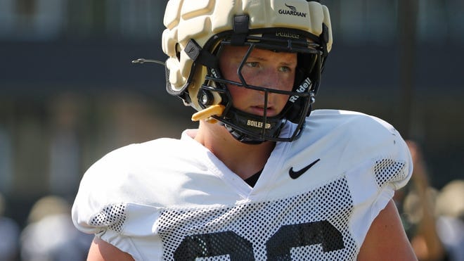 "Shockwaves in Purdue Football: Star Player Becomes First to Jump into High-Stakes Transfer Portal!"