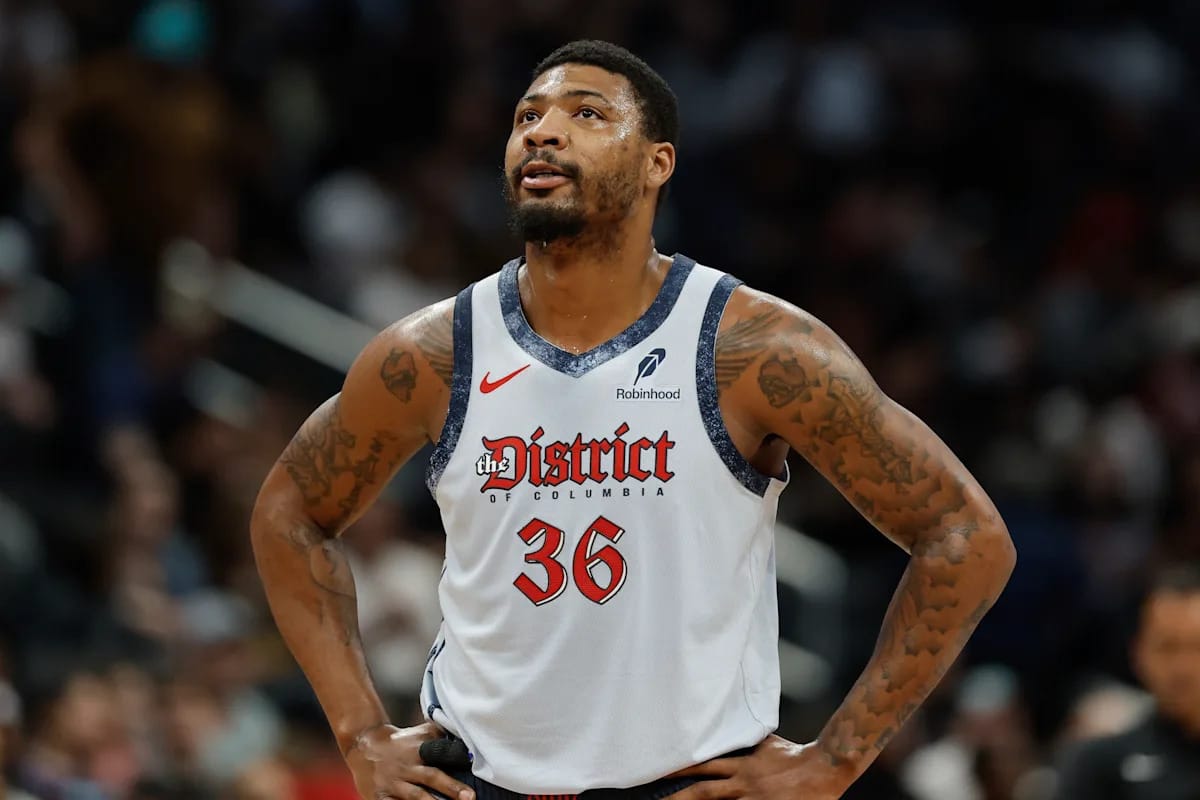 "Tempers Flare: Marcus Smart's Heated Encounter with a Celtics Fan Steals the Spotlight in Boston Return!"