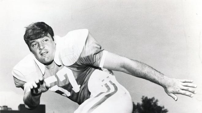 Tennessee Football Legend Steve Kiner Passes at 77: Uncovering the Legacy of a Hall of Famer