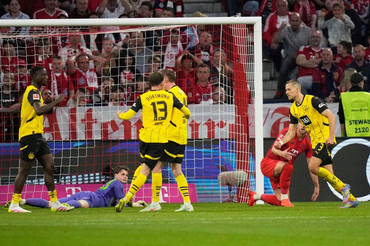 "Title Dreams Dashed: How a Late Stumble Cost Bayern and Dortmund a Golden Chance in the Race for Glory"