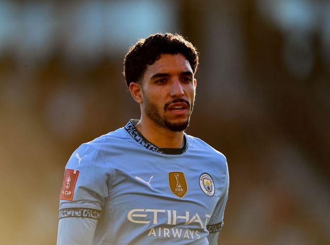 "Underdogs on the Brink: Can Crystal Palace Shock Villa, and Will Forest Topple Manchester City in FA Cup Semi-Finals Sensation?"