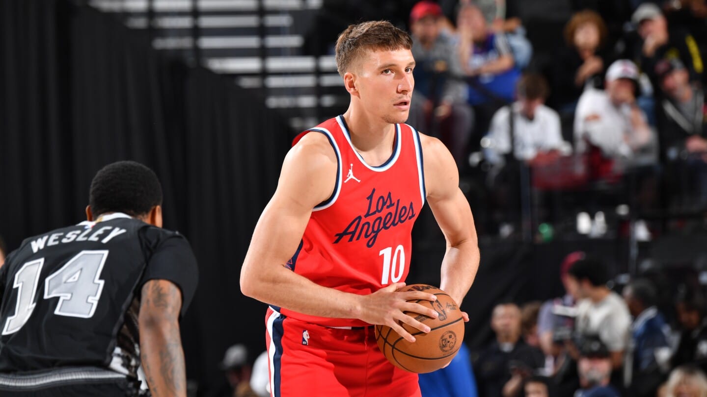 "Unfolding Drama: Can the Rockets Overcome the Clippers' Dominance on April 9?"